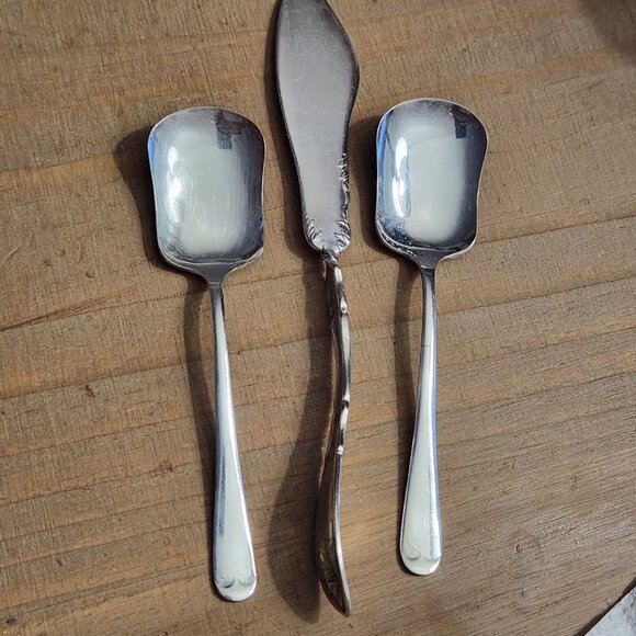 Vintage Silverplate 2-Sugar Spoons EPNS Made in England & 1881 Rogers Bros Knife - Picture 10 of 11